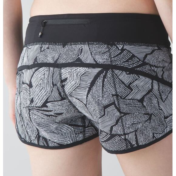 Lululemon Shorts Womens 4 Speed Short Dottie Tribe Geometric Performance Stretch - Picture 2 of 11